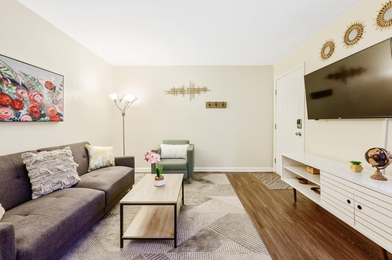 Dapper Digs - King Bed - Long Term Stays - Duke Durham Exterior photo