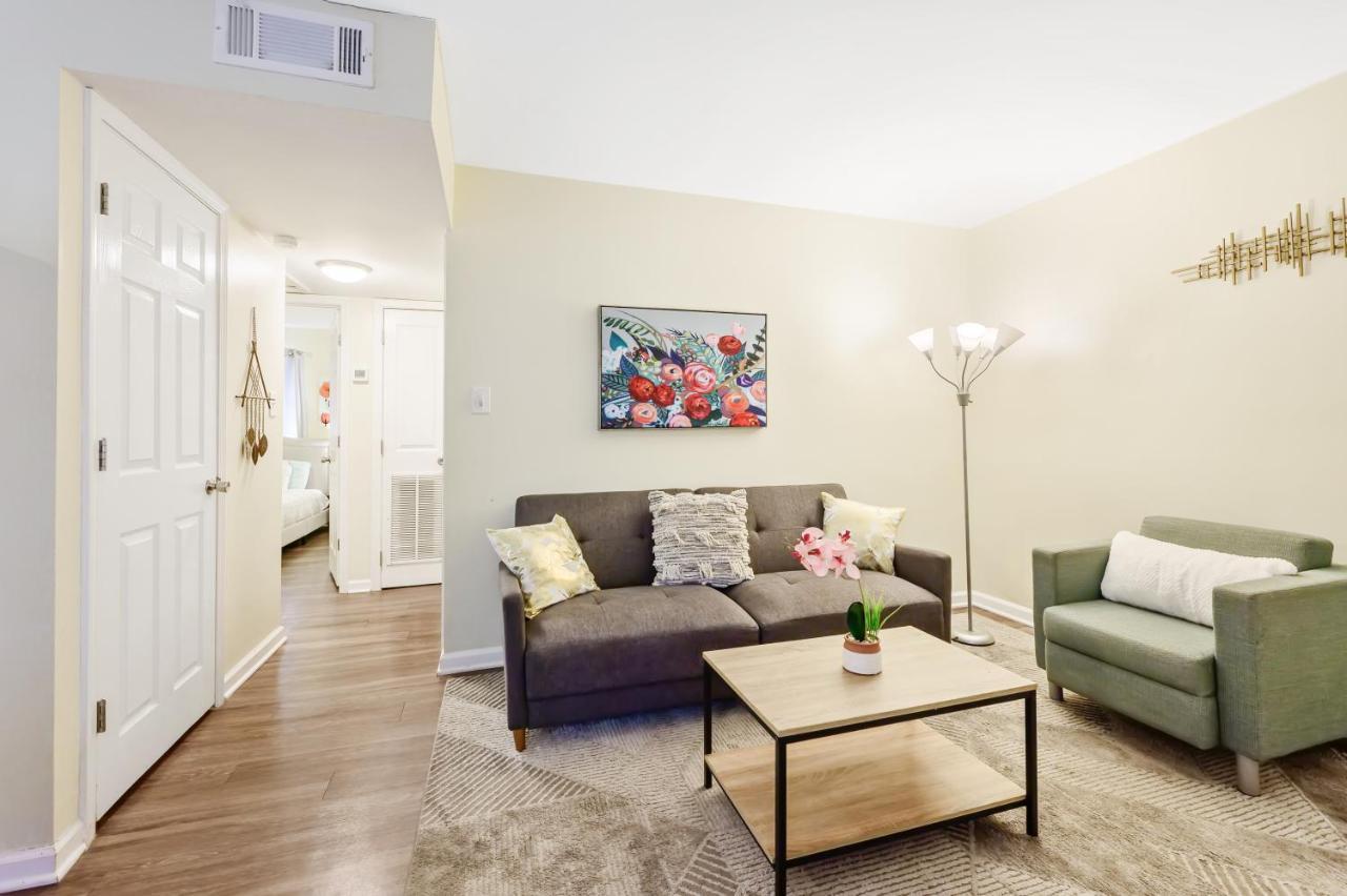 Dapper Digs - King Bed - Long Term Stays - Duke Durham Exterior photo
