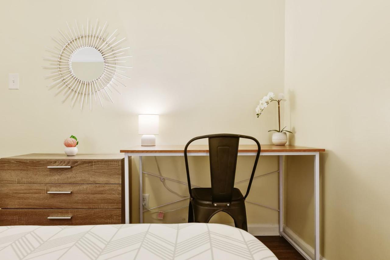 Dapper Digs - King Bed - Long Term Stays - Duke Durham Exterior photo